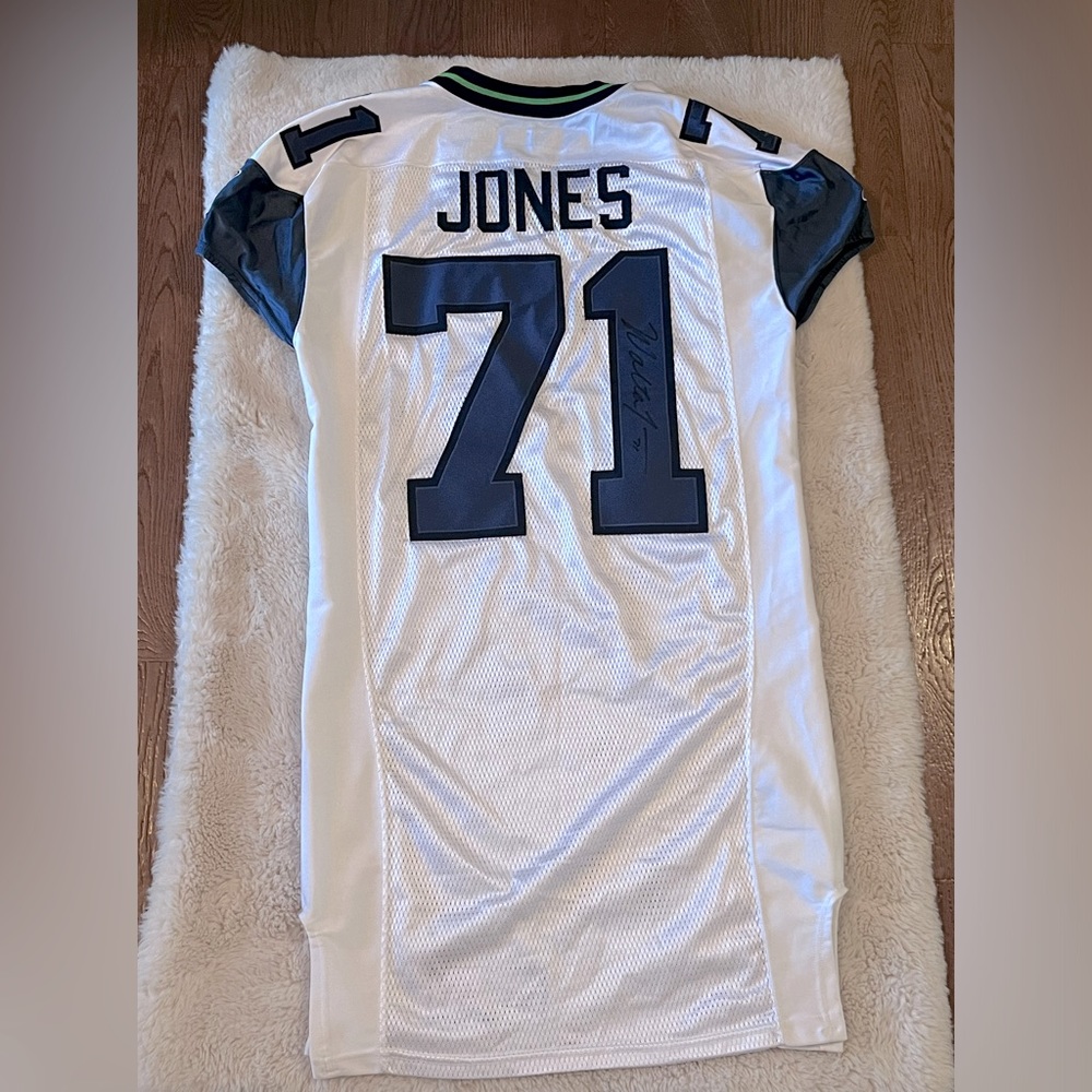 Seattle Seahawks Signed Authentic Walter Jones NFL jersey